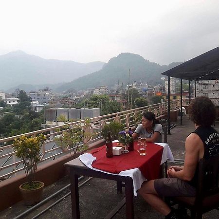 Hotel Center Lake Pokhara Eksteriør billede