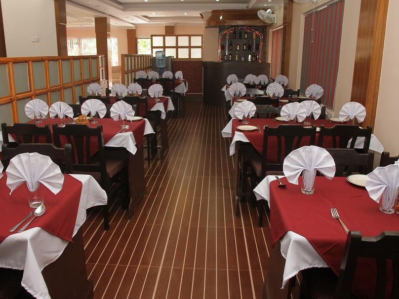 Hotel Center Lake Pokhara Eksteriør billede