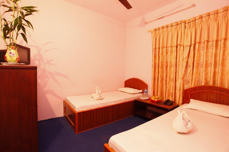 Hotel Center Lake Pokhara Eksteriør billede