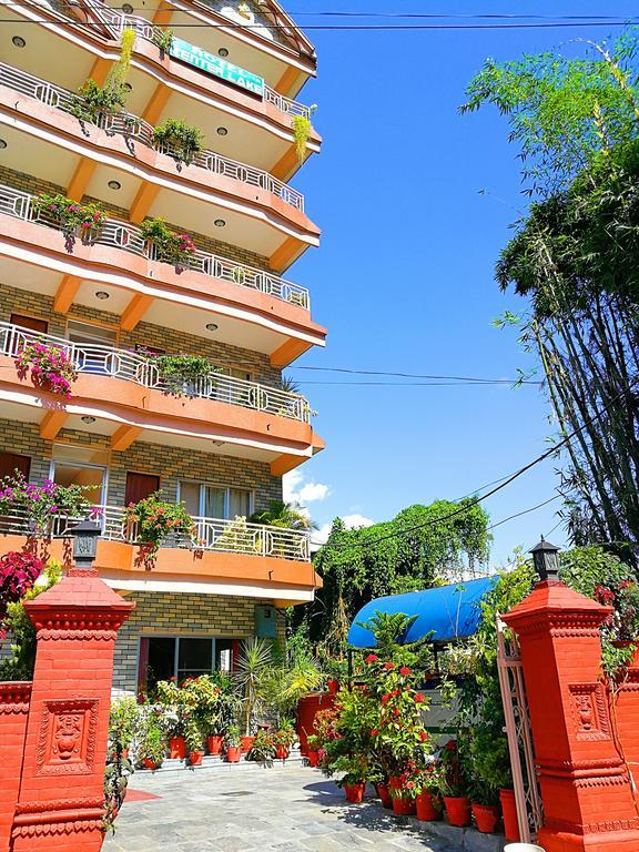 Hotel Center Lake Pokhara Eksteriør billede